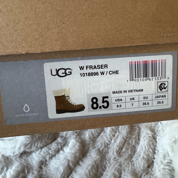 Cozy Brown Shearling-Lined Boots - Picture 7 of 7